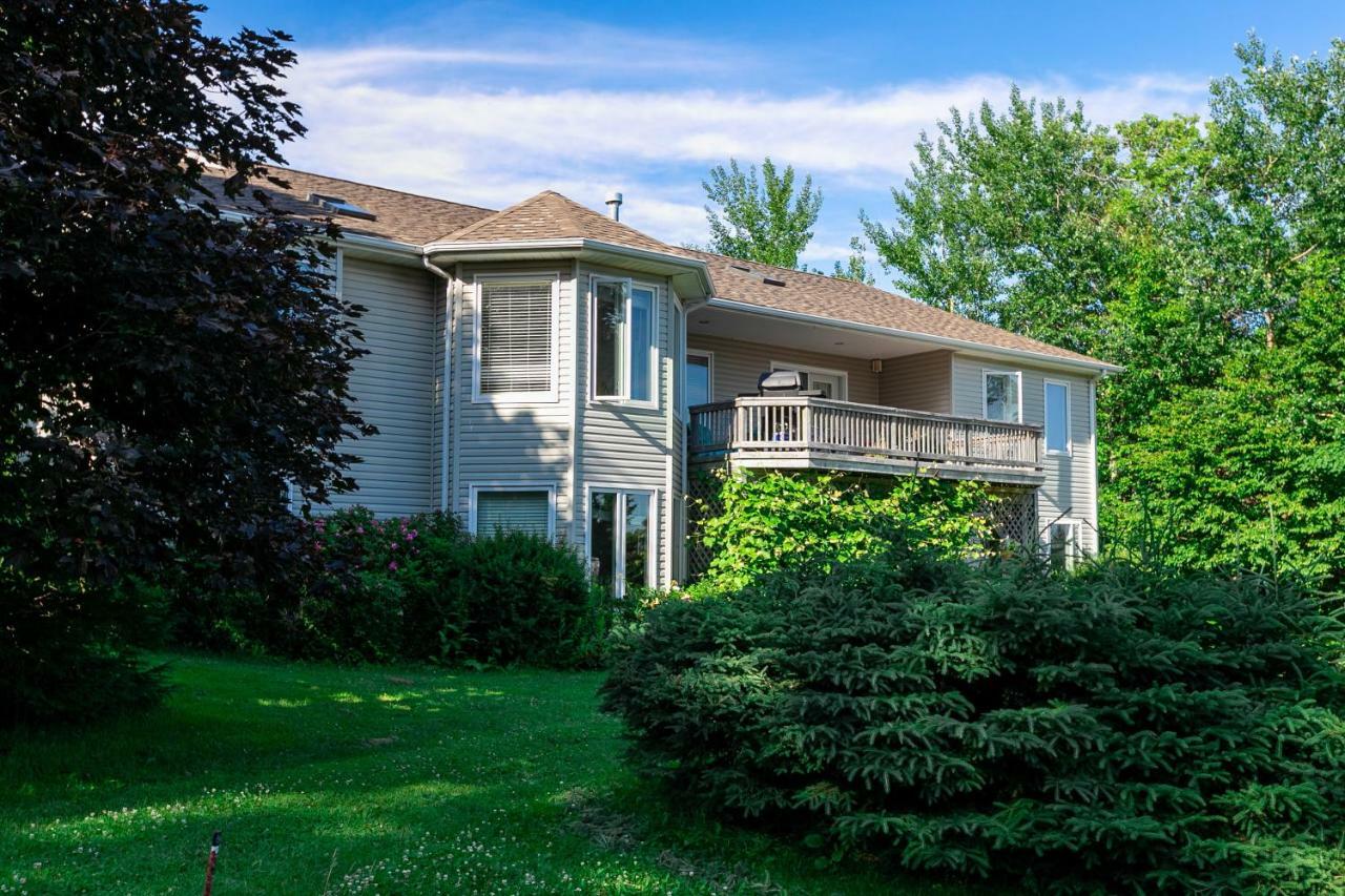 Lily'S Garden Hotel Charlottetown Exterior photo